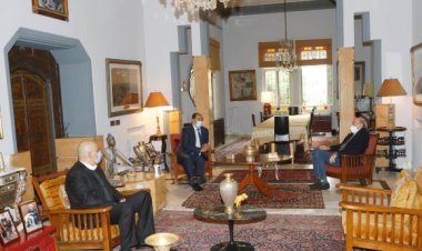 جنبلاط عرض مع زكي المستجدات السياسية
