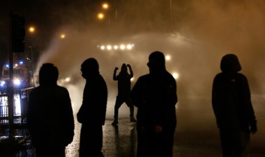رئيس الوزراء الايرلندي يُحذّر من "دوامة" العنف في ايرلندا الشمالية