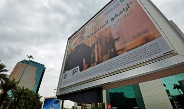 الحوثيون يعلنون استهداف السعودية بطائرات مسيرة وصواريخ بالستية
