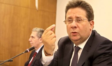 كنعان: لإقرار التشريعات التي تؤدي لاستعادة بعض حقوق اللبنانيين والمودعين