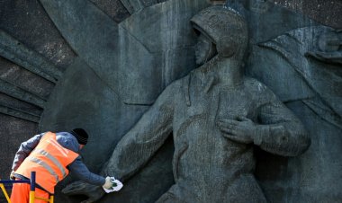 غضب روسي من تغييب اسم غاغارين عن رسائل أميركية رسمية في ذكرى رحلته الفضائية