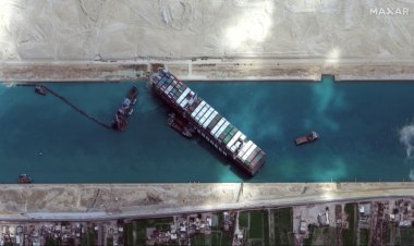 اتفاق للافراج الأربعاء عن السفينة التي عطلت الملاحة في قناة السويس