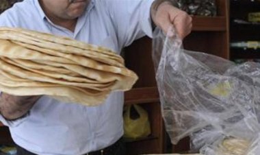 عضو نقابة اتحاد الأفران:  أزمة توزيع الخبز مستمرة... وربطة الخبز بـ3000 ليرة هو حلٌ أمثل