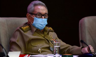 راوول كاسترو يُغادر منصبه لكن كوبا باقية على الخط السياسي نفسه