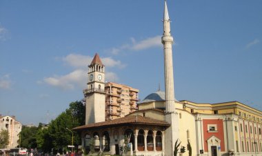 طعن خمسة أشخاص داخل مسجد في ألبانيا