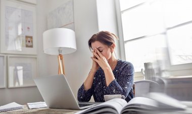 خطرها يصل للسكتة الدماغية.. تحذير طبي من عادة تلازمنا يوميا