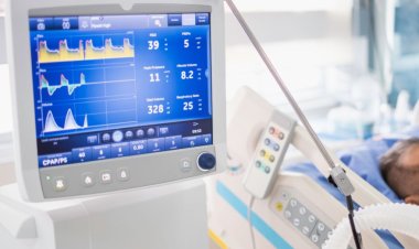 مستشفى ميس الجبل الحكومي تسلّم أجهزة تنفس مقدّمة من النائب فياض