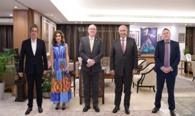 مخزومي استقبل القائم بالاعمال البريطاني: لم يعد من الممكن السكوت عن الوضع القائم
