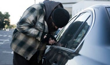 سرقة صيدلية وسيارة في الكورة بعد احتجاز صاحبتهما في الحمام