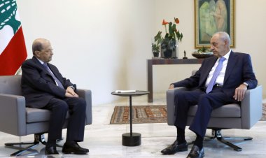 عون يستقبل رئيس مجلس النوّاب المنتخب نبيه برّي في قصر بعبدا