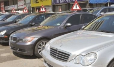 نقيب سائقي الشمال  من قال إنه بقي للعمال عيد في لبنان؟