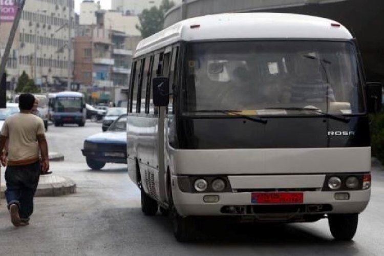 اعتصام لاتحاد نقابات النقل البري في جبل لبنان الجنوبي عند مستديرة عاليه
