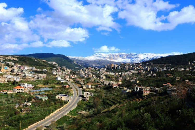 حملة للتسجيل على منصة اللقاح في بخعون