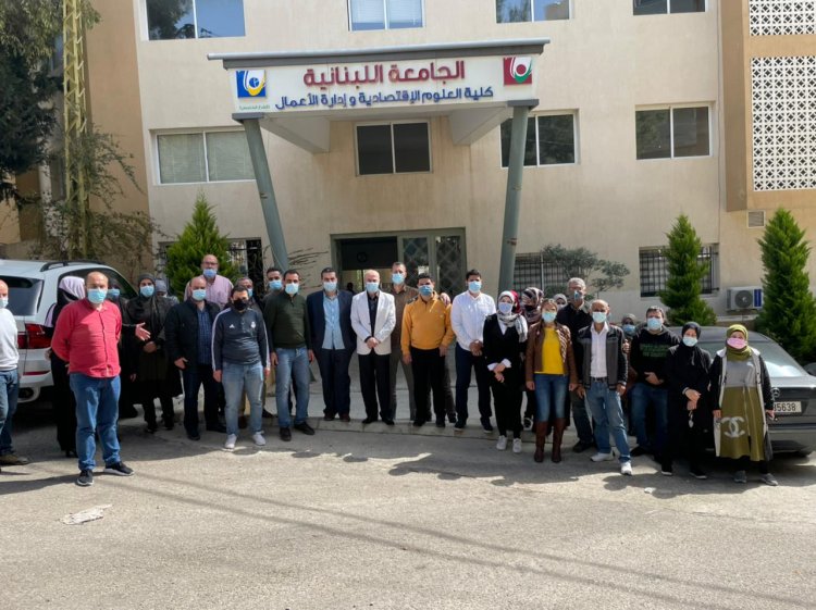 إعتصام للعاملين في اللبنانية في النبطية أمام فروعها رفضًا لقرار العودة إلى العمل الكامل