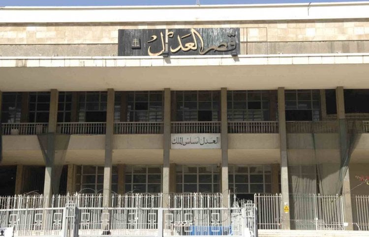 وقفة أمام قصر العدل دعماً لبيطار: لا خوف من العنف