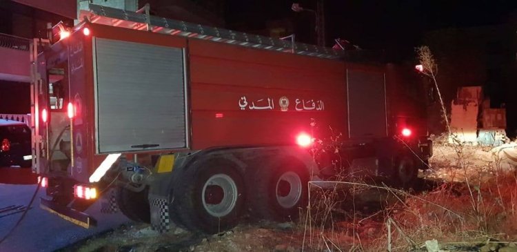 إخماد حريق سببه تخزين مادة البنزين على شرفة منزل