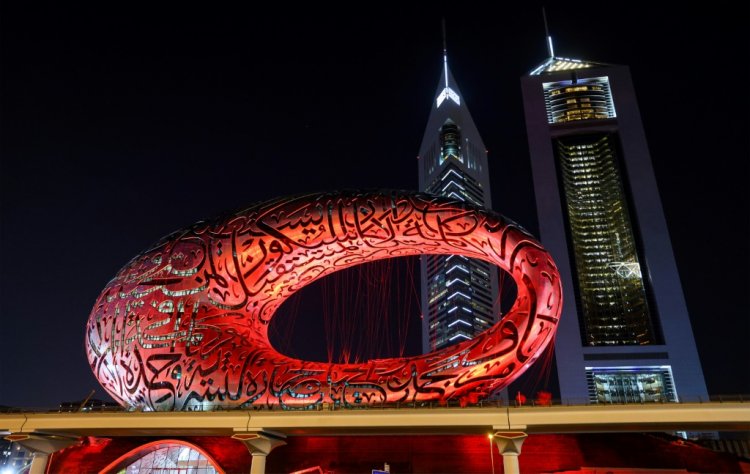 الإمارات ترسل مستكشفا إلى القمر في 2022