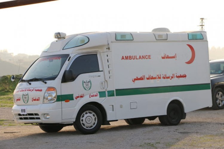اصابة سائق دراجة نارية بحادث صدم على طريق البص صور