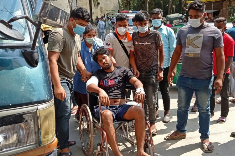 مدن بنغلادش تعج بالعمال العائدين رغم تفشي كوفيد