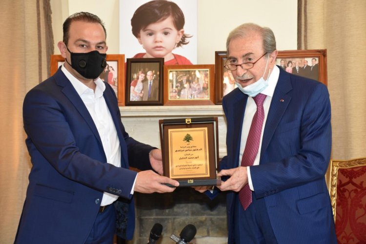 الخليل: العهد يضع شروطًا تعجيزية لتشكيل حكومة إنقاذية
