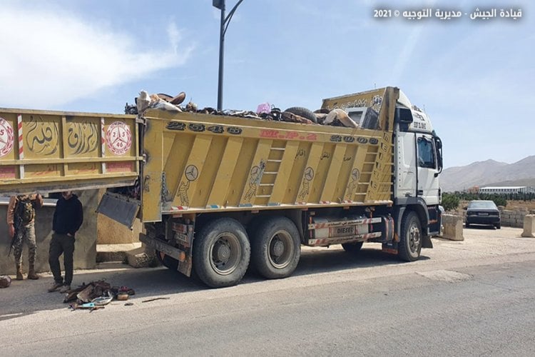 بالصور: توقيف عصابة سرقة ومهرّبين وضبط مسروقات ومخدّرات
