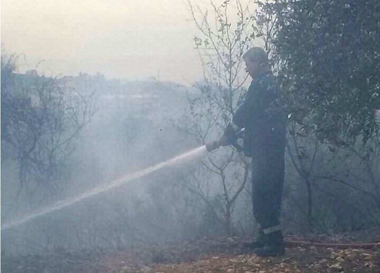 إخماد حريق أعشاب في خراج الكفير قضاء حاصبيا