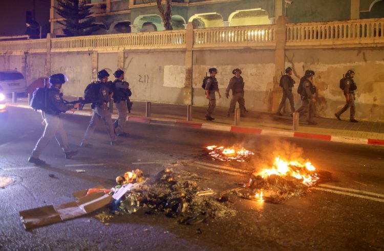 جرح أربعة فلسطينيين في اشتباكات مع الشرطة الإسرائيلية في القدس الشرقية