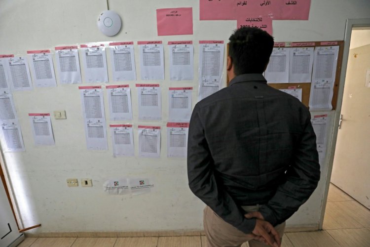 حركة فتح تتفوق على حماس والبرغوثي يفوز بالرئاسة على حساب عباس