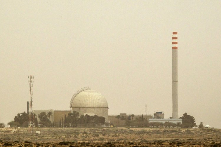 بالفيديو: اسرائيل تشن ضربات داخل سوريا بعد سقوط "صاروخ" في النقب أُطلق من الأراضي السورية