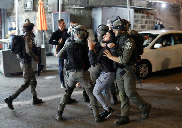 مواجهات ليلية في القدس الشرقية غداة اشتباكات هي الأعنف منذ سنوات
