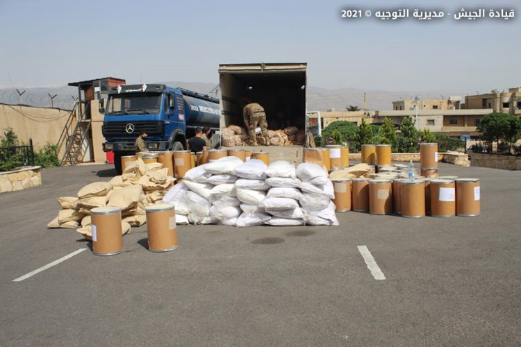 الجيش: توقيف أشخاص وضبط سيارات مسروقة