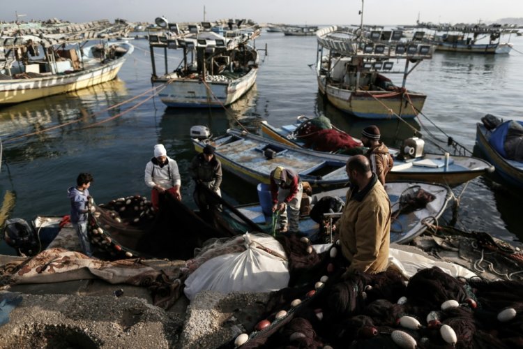 اسرائيل تعيد فتح منطقة صيد السمك قبالة قطاع غزة