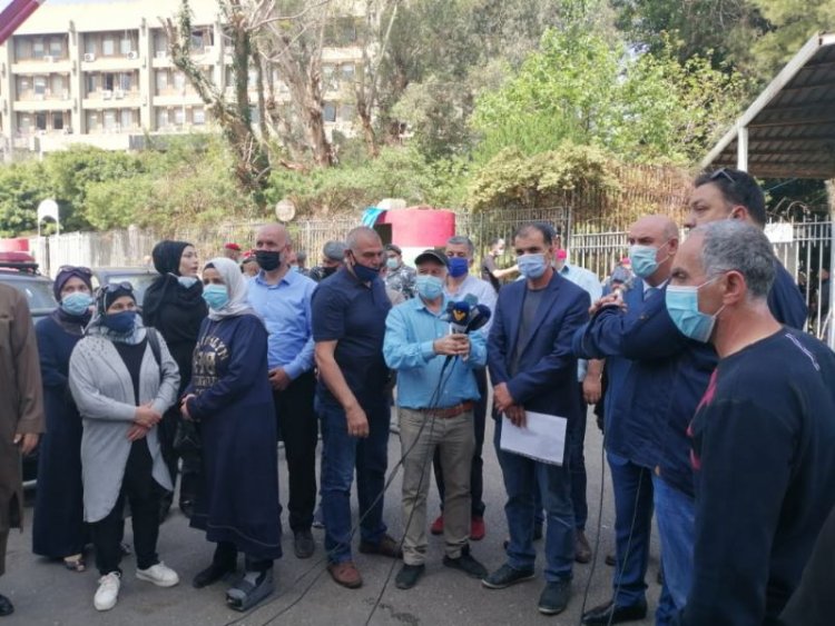 اعتصام لاهالي الطلاب في الجامعات الأجنبية امام قصر العدل