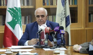القصيفي اتصل برئيس الاتحاد العمالي مهنئا