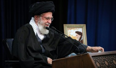 خامنئي يرى في تجربة حكومة روحاني دليلا على أن "الثقة بالغرب لا تنفع"