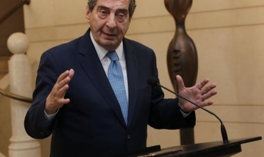 الفرزلي بعد لقائه دياب: يحاول قدر المستطاع تسهيل الشؤون والشجون لأن القضية المركزية تبقى تشكيل حكومة