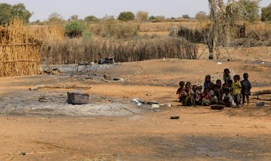 مسؤول سوداني سابق متهم بجرائم حرب في دارفور يفضل المثول أمام الجنائية الدولية