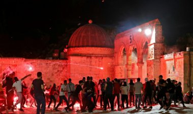 ما لا يقلّ عن 169 جريحاً في القدس في صدامات بين الشرطة الإسرائيلية وفلسطينيين