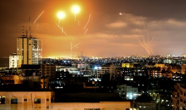 تصعيد دام بين إسرائيل وحركة حماس على خلفية المواجهات العنيفة في القدس