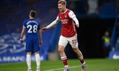 بطولة إنكلترا: أرسنال يسقط تشلسي بخطأ من جورجينو