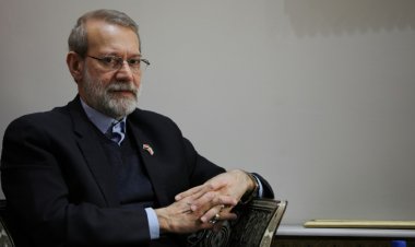 علي لاريجاني يتقدم بترشيحه الى الانتخابات الرئاسية في إيران