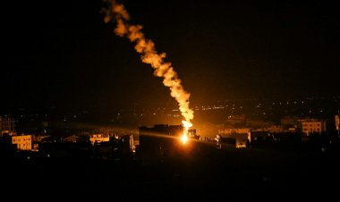 قنابل مضيئة  في الجنوب.. العدو: حدث أمني على الحدود