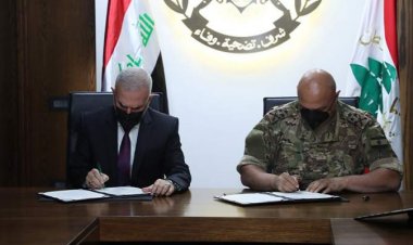 قائد الجيش استقبل وفدا من رئاسة الوزراء العراقية قدم هبة