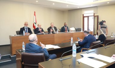 اقتراح تمديد العمل بأحكام قانون تحويل لوحات الاوتوبيسات العمومية للوحات صغيرة