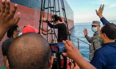 إندونيسيا تفرج عن ناقلتي نفط إيرانية وبنمية