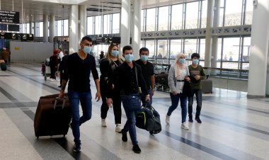  لبنانيون ينتظرون الجوازات والمعجزات 