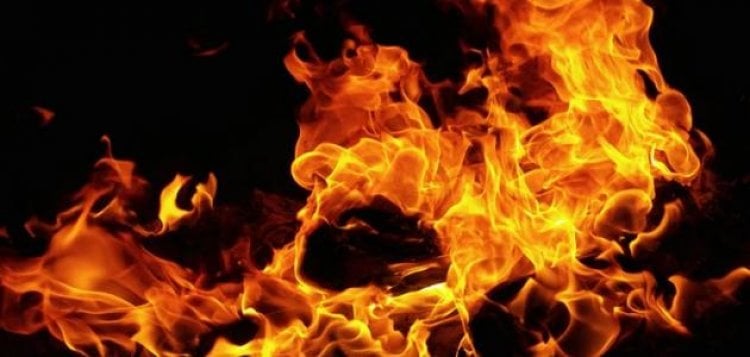 في طرابلس... فتح قارورة غاز في داخل منزله وأضرم النار فيها