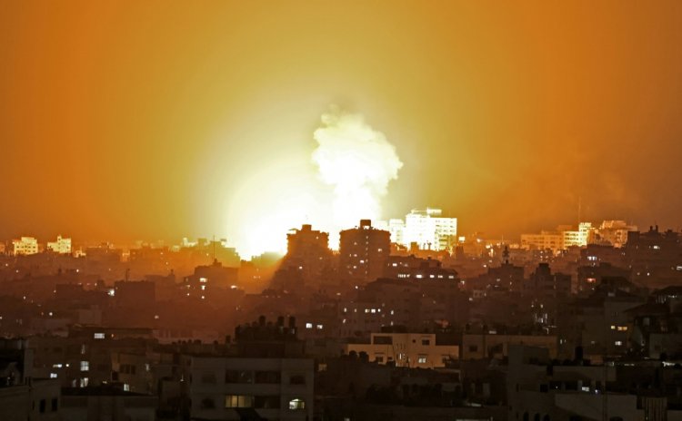 ارتفاع عدد الشهداء والجرحى... إسرائيل تعلن قصف 130 هدفا عسكريا في غزة