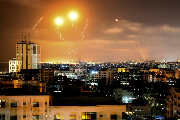 تصعيد دام بين إسرائيل وحركة حماس على خلفية المواجهات العنيفة في القدس
