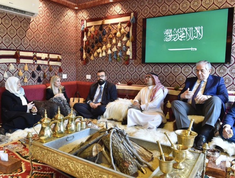 الحريري بعد لقاء البخاري: هذه وقفة اعتذار... والمملكة تنظر إلى لبنان كمكان استقرار